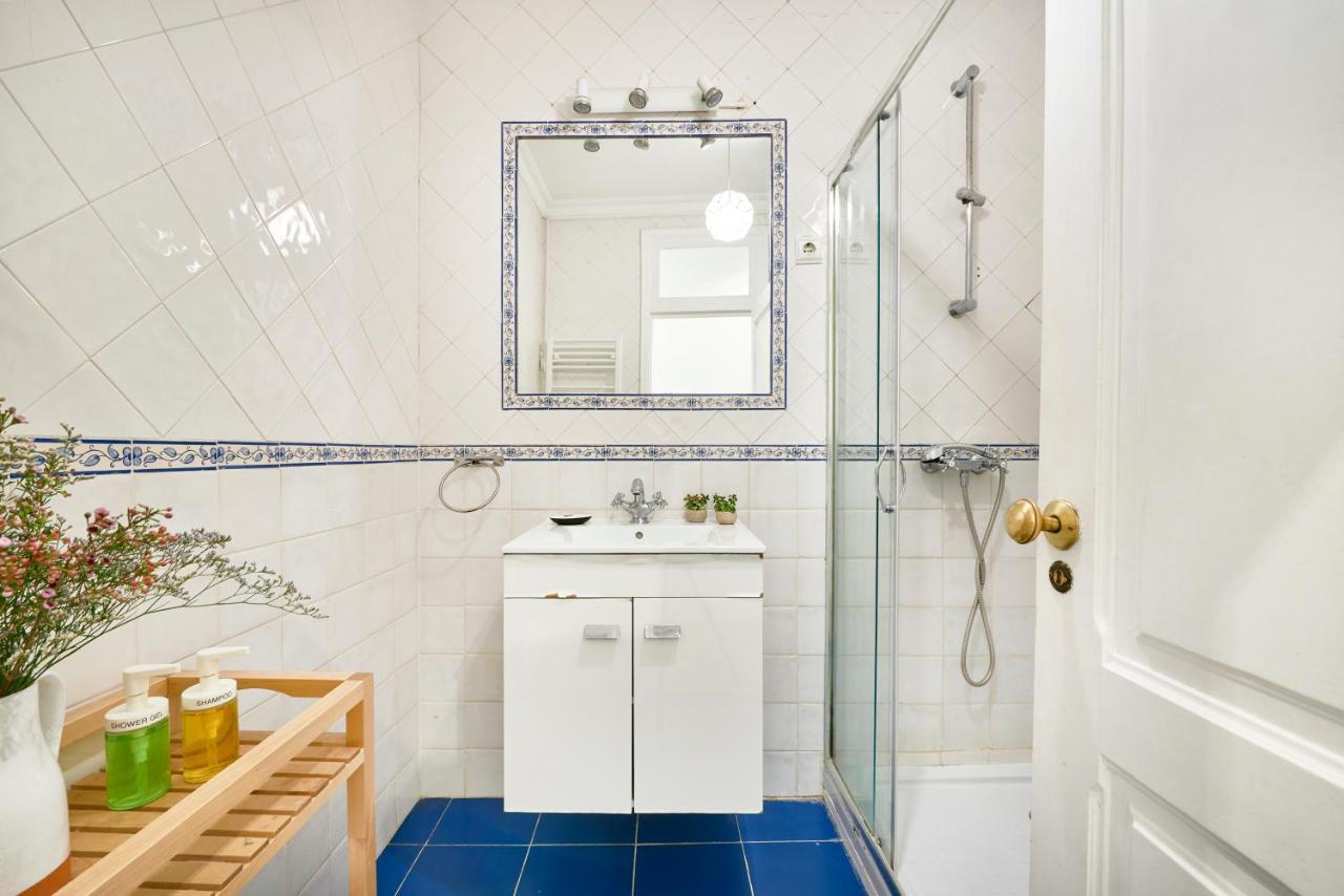 Spacious Bairro Alto Apartment With Courtyard, By Timecooler Lisboa Εξωτερικό φωτογραφία