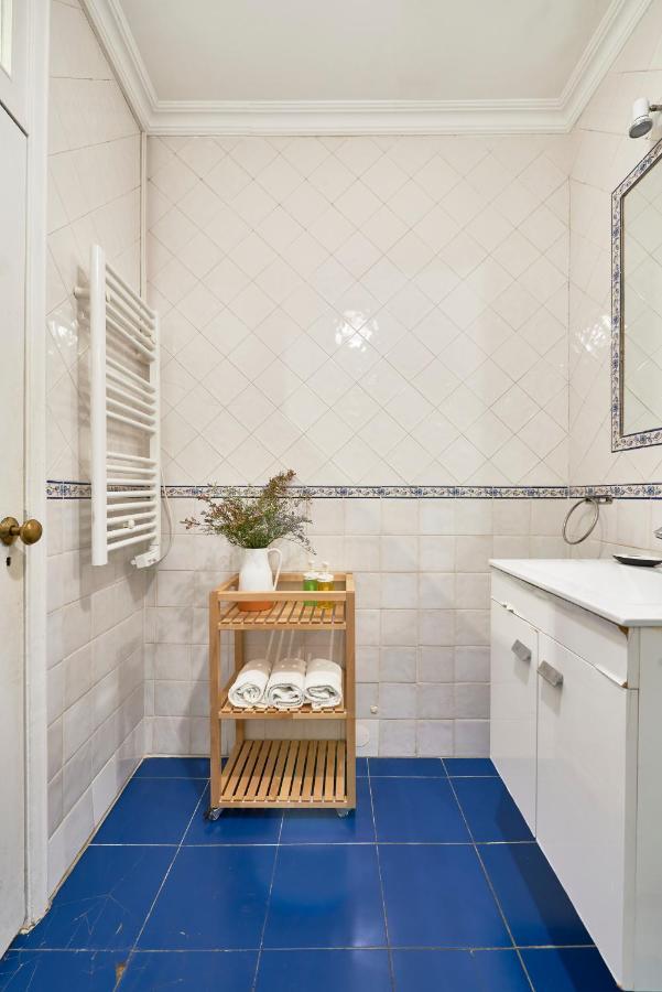 Spacious Bairro Alto Apartment With Courtyard, By Timecooler Lisboa Εξωτερικό φωτογραφία