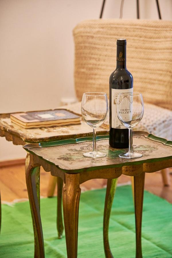 Spacious Bairro Alto Apartment With Courtyard, By Timecooler Lisboa Εξωτερικό φωτογραφία