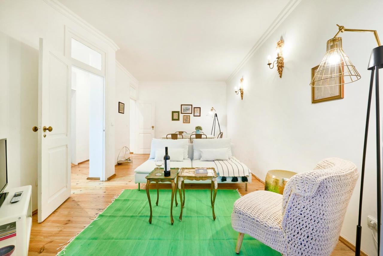 Spacious Bairro Alto Apartment With Courtyard, By Timecooler Lisboa Εξωτερικό φωτογραφία