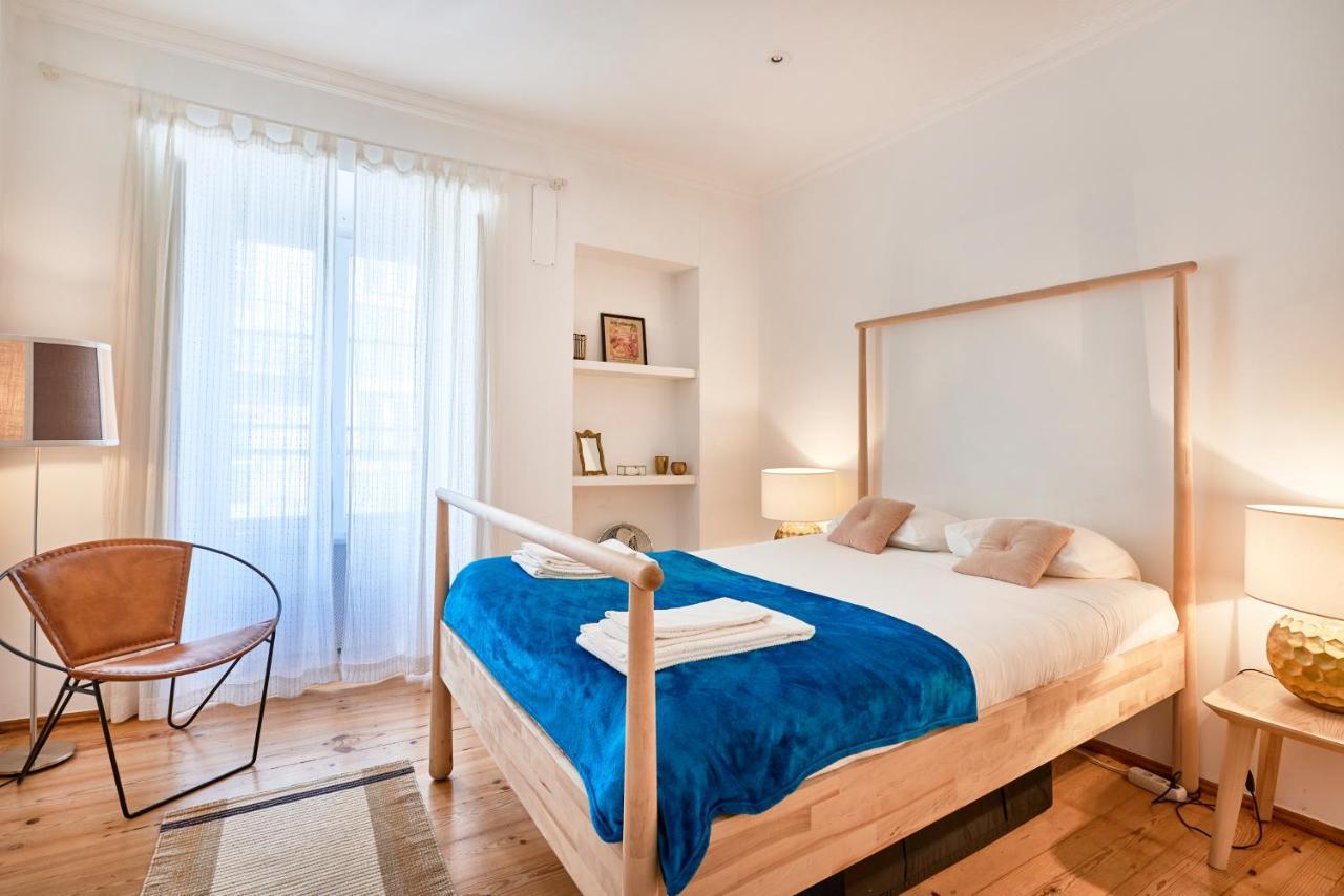 Spacious Bairro Alto Apartment With Courtyard, By Timecooler Lisboa Εξωτερικό φωτογραφία