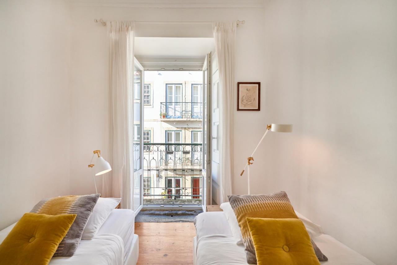 Spacious Bairro Alto Apartment With Courtyard, By Timecooler Lisboa Εξωτερικό φωτογραφία